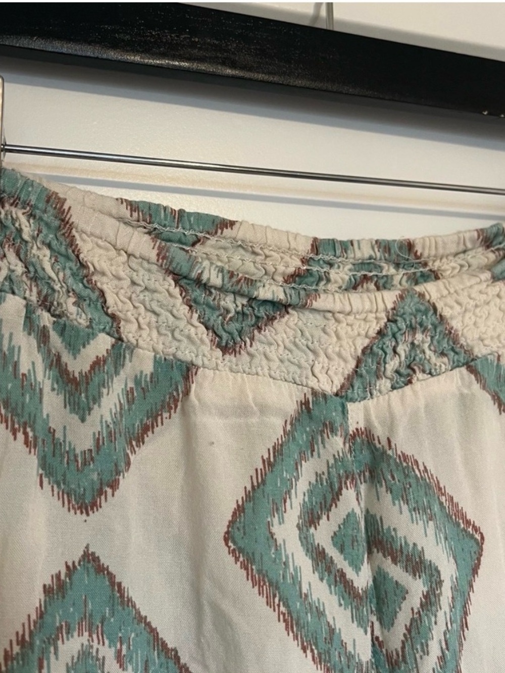 Billabong Cream Wide-Leg Pants with Green Geometric Print - Picture 4 of 7